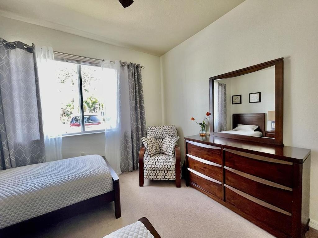 North Naples Free Golf! Stay, Play, Work From Luxury 2Bdr Plus Den 1St Floor Villa In Lely Golf Resort מראה חיצוני תמונה