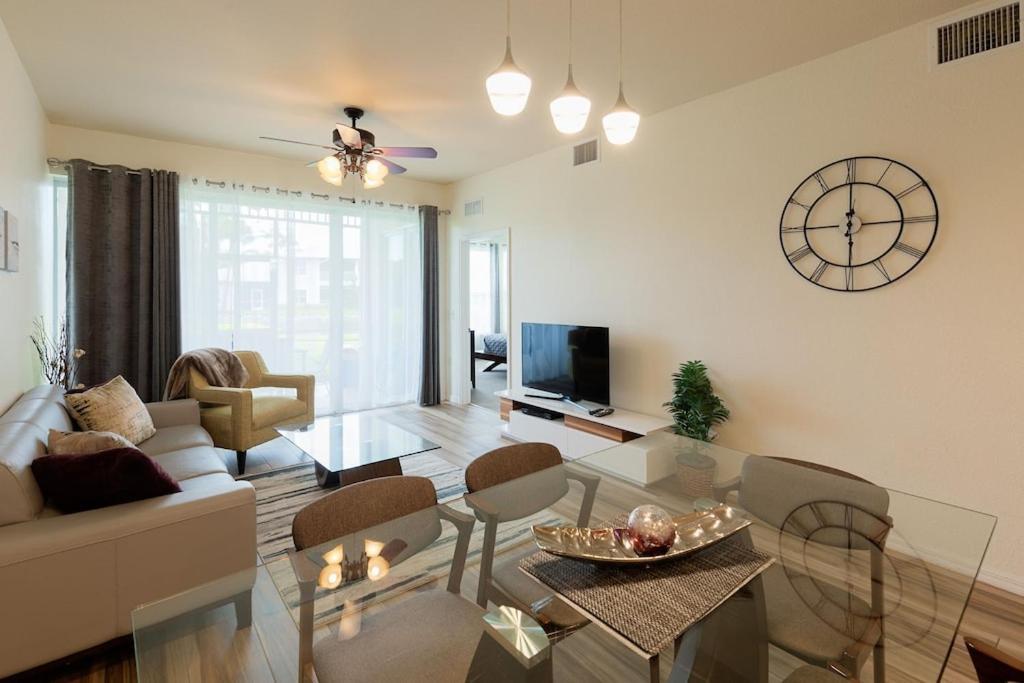 North Naples Free Golf! Stay, Play, Work From Luxury 2Bdr Plus Den 1St Floor Villa In Lely Golf Resort מראה חיצוני תמונה